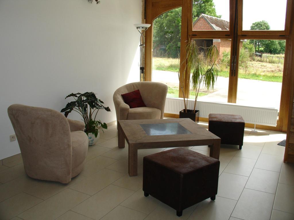 Les Mezzanines Hotel Hastiere-Lavaux Room photo